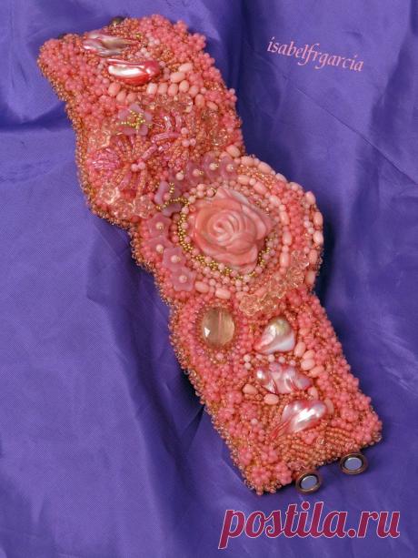 ISABEL FR GARCÍA | Bead Embroidery | Коралловый, Натуральный и Вышивка