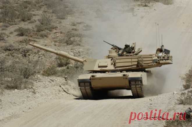 TVP: в польском порту Щецина начали выгружать американские танки Abrams. По данным телеканала, был доставлен ротный комплект из 14 машин.