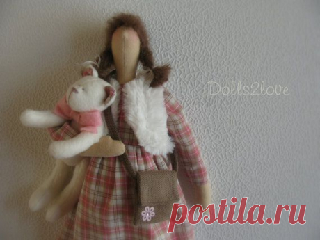 Tilda doll Romy wearing a pink checkered dress от Dolls2love