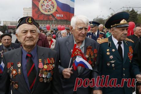 Ветераны во время марша в честь 70-й годовщины Победы в Великой Отечественной войне в Ростове-на-Дону  © Валерий Матыцин/ТАСС  | ТАСС: Общество - Как отметили День Победы в городах России