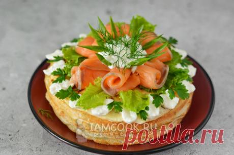 Блинный торт с семгой и творожным сыром