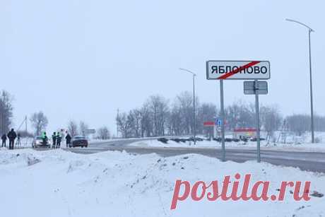 «Экипаж совершил подвиг». Власти опубликовали список членов погибшей команды Ил-76 в Белгородской области. Аппарат губернатора и правительства Оренбургской области опубликовал список погибших членов экипажа военно-транспортного самолета Ил-76, который разбился в Белгородской области. На борту воздушного судна находились шесть членов экипажа, 65 пленных бойцов Вооруженных сил Украины, а также трое сопровождающих.