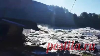 Количество пропавших без вести после ЧП в Карелии выросло до семи. Количество людей, пропавших без вести в Сегежском округе Карелии из-за размытия временной перемычки между десятым и 11-м шлюзами Беломорско-Балтийского канала, достигло семи. Читать далее