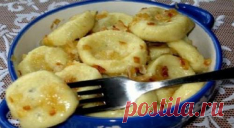 Ленивые вареники с картошкой - это так вкусно и быстро! Необыкновенно вкусный, ароматный и питательный обед из ленивых картофельных вареников для всей семьи мы приготовим вместе! Ингредиенты: 400 грамм картофеля (примерно 2 очень крупных или 4 средних клуб...