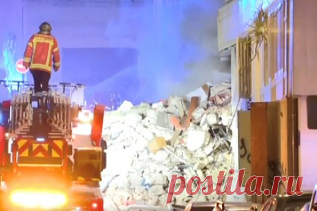 В Марселе почти 200 человек эвакуировали после обрушения жилого дома. Во Франции после обрушения жилого четырехэтажного дома на улице Тиволи в Марселе эвакуировали почти 200 человек из 40 зданий, расположенных по соседству. Часть из них отправились к знакомым и родственникам, а разместиться остальным помогли власти города, предоставив им места в отелях.