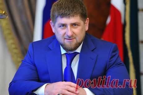 Кадыров заявил о получивших прибежище на Украине террористах. Глава Чеченской Республики Рамзан Кадыров заявил, что на Украине получили прибежище немало террористов, в том числе те, кто убивал в Чечне «наших братьев, сестер, детей и стариков». Он не исключил, что в ближайшие дни можно будет «праздновать освобождение населения Украины от насилий и убийств».