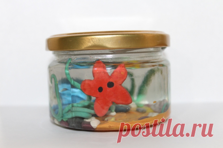 Детская поделка из пластилина: аквариум в баночке