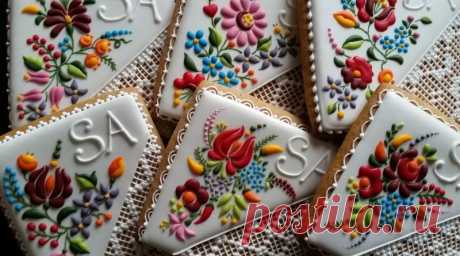 Cookie Art On A Gingerbread Cookie Will Leave You Speechless