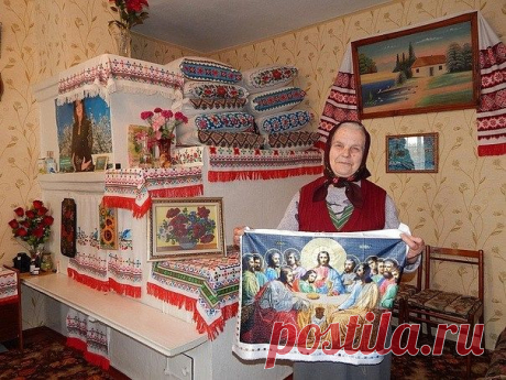 Сколько тепла в этом фото. Руки бабушек бесценны!