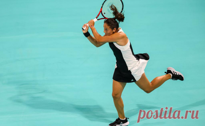 Первая ракетка России вышла в финал крупного турнира WTA в Абу-Даби. Дарья Касаткина победила бразильянку Беатрис Хаддад-Майю, занимающую 13-е место в рейтинге WTA. В решающем матче соперницей россиянки может стать соотечественница Людмила Самсонова