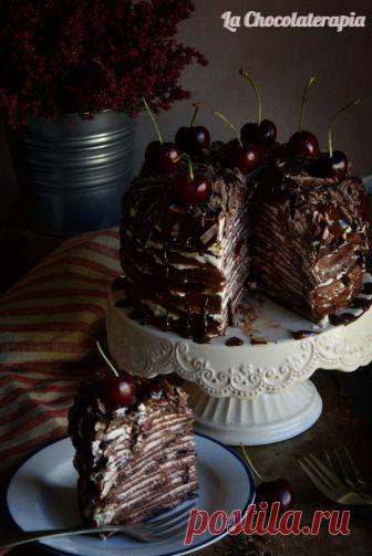 Черна гора торта от шоколадови палачинки