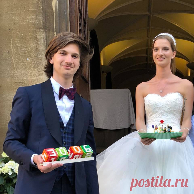 В семье саксофониста Игоря Бутмана это лето особенное. 30 июня его старший сын Даниил женился на своей девушке Валерии. Они познакомились несколько лет назад в Москве, а потом вместе учились в Великобритании, только в разных университетах.