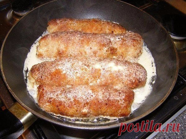Куриные рулетики с грибами и сыром в сметанном соусе - Банк кулинарных рецептов - медиаплатформа МирТесен