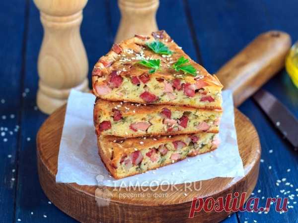 Очень сытный и вкусный заливной пирог с колбасой и сыром - классика, от которой невозможно отказаться!