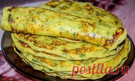 Творожные блины с зеленью получаются очень вкусными! С приготовлением справится даже неопытная хозяйка.