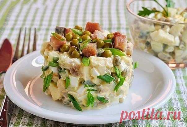 Лучшие кулинарные рецепты: Салат из копченой скумбрии