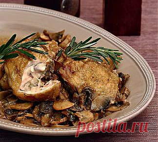 Жаркое из курицы с грибами, луком и розмарином, второе блюдо. Пошаговый рецепт с фото на Gastronom.ru