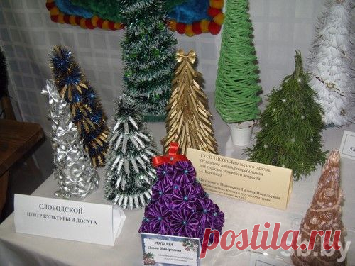 В Лепеле стартовал конкурс елок, сделанных из подручных материалов - Новости Общества - Новости Mail.Ru