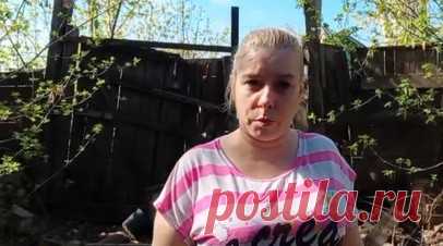 «Меня хотят лишить детей»: в Саратове многодетную мать ограничили в родительских правах из-за бедности. Жительница Саратова 40-летняя Надежда Басова сама выросла в детдоме, а теперь пытается забрать оттуда своих детей. Она отдала их на короткий срок в социальный центр, когда тяжело заболела, а помочь с детьми было некому. Однако назад получить до сих пор не может из-за материальных проблем. У неё в собственности только комната в аварийном доме, поэтому суд посчитал, что она не в состоянии сама…