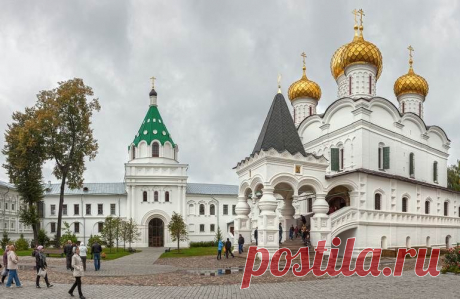 Ипатьевский монастырь в Костроме