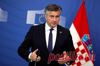 Премьер Хорватии заявил о невозможности вступления Украины в ЕС за одну ночь. Премьер-министр Хорватии Андрей Пленкович прокомментировал итоги саммита лидеров стран Европейского союза (ЕС) в Версале. По его словам, саммит ЕС выразил Украине солидарность и подтвердил приверженность Киева европейскому пути в ответ на заявку страны на вступление в Евросоюз.