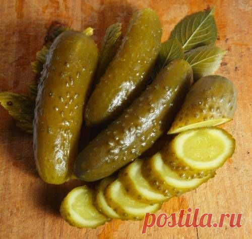 Соленые огурцы на зиму в банках / Простые рецепты