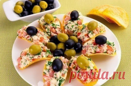 шеф-повар Одноклассники: Сырная закуска на чипсах.