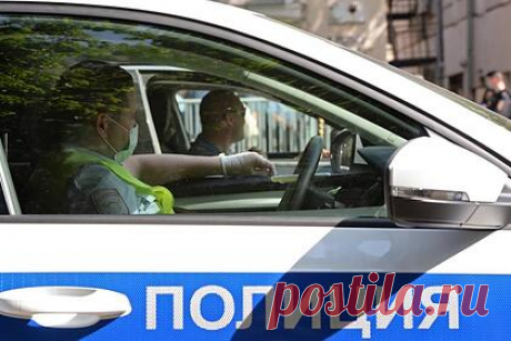 Скрывавшегося хозяина рынков Ростовской области Бабаева задержали. Правоохранительные органы задержали бизнесмена Карима Бабаева, объявленного в розыск по уголовному делу об организации преступного сообщества. Его называют хозяином крупнейших рынков в регионе. Он фигурирует в деле, по которому проходит глава Аксайского района области Виталий Борзенко.