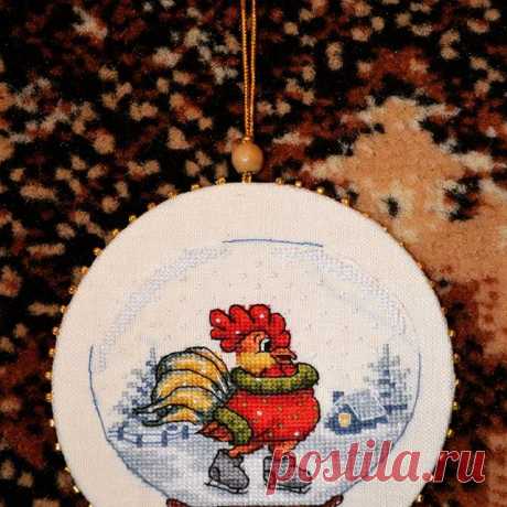 Вот такой петушок поселился в нашем доме.