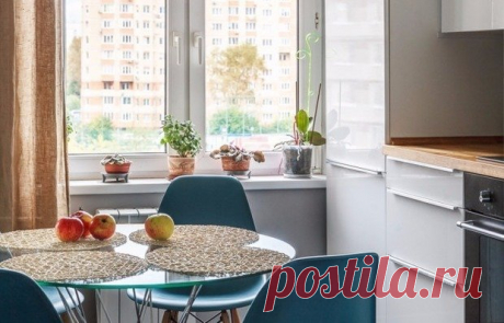 Планировка маленькой кухни в хрущевке: 3 варианта от профи Как на кухне 6,33 квадрата найти место для барной стойки, систем хранения, всей необходимой бытовой техники и даже посудомоечной машины