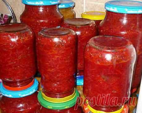 Икра из свеклы
Потребуется:
свекла- 4 кг;
сладкий перец и репчатый лук- каждого по 0,5 кг;
чеснок- 200 гр;
помидоры- 1,5 кг;
петрушка- пучок;
соль- 4 ст.л;
растительное масло- 500 мл;
уксус 9%- 16 ст.л.