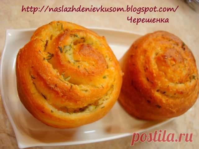 Наслаждение вкусом: Творожные булочки с чесноком, сыром и пряными травами.