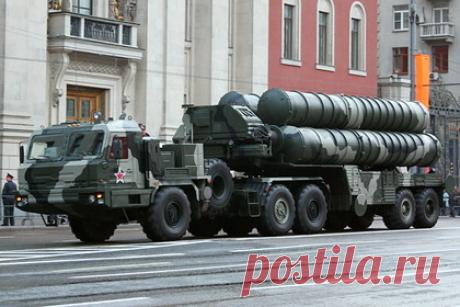 Турция начала искать альтернативы российским C-400. Министр национальной обороны Турции Хулуси Акар заявил, что Анкара открыта к приобретению у других стран систем противоракетной обороны (ПРО), которые являются альтернативами российским зенитно-ракетным системам (ЗРС) С-400. Он отметил, что покупка C-400 у Москвы была необходимостью.