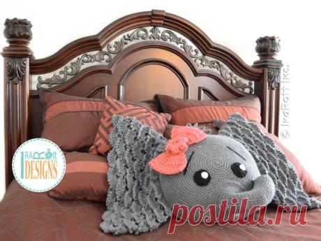 CROCHET PATTERN Josefina and Jeffery Elephant Pillow PDF Crochet Pattern with Instant Download PROMOTION: Spend $25.00 or more to save 20% of your total purchase, USE COUPON --> PATTERNPACKSAVE20  CROCHET LEVEL: Intermediate  FORMAT: PDF, 19 pages, 13.6 MB (mobile devices friendly). Language - English. The pattern is written row-by-row using US crochet terms. It also includes
