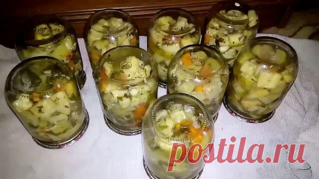 Заготовка на зиму: КАБАЧКИ КАК ГРИБЫ. 3 кг.очисщеных кабачков По хорошому пучку укропа и петрушки 100 мл.9% уксуса 100 мл.подсолнечного масла 3 головки чеснока 3-4 морковки 4 лавровых листика Сол...