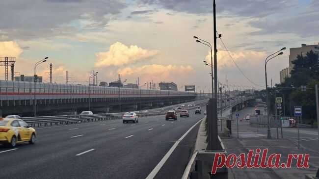 В Москве на СВХ произошло массовое ДТП