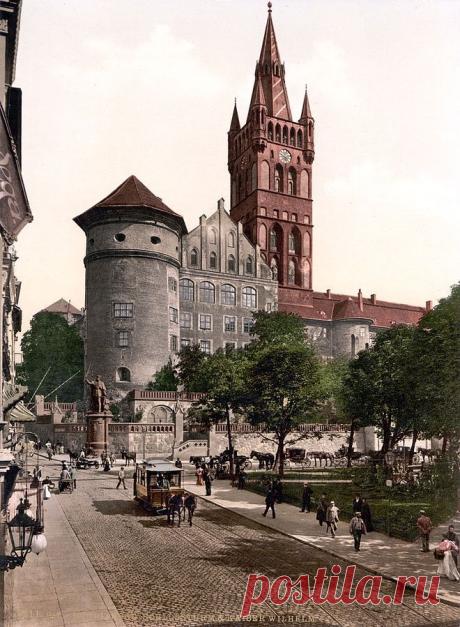 Königsberg Castle tower and Emperor William's Monument, 1895. | Елена приколол(а) это к доске Kaliningrad