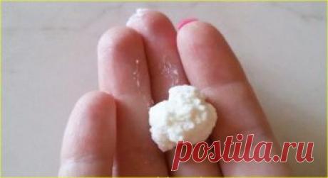 Наношу это под глазами – к утру ни единой морщинки. Хороший эффект после 1-й процедуры - FunnyReps Это проверенное средство давно пользуется заслуженной популярностью. Нужно нанести на вечер под глаза и просто смыть теплой водой. На утро вы увидите, как исчезли темные круги и разгладились морщинки. Хороший эффект можно заметить уже после первой процедуры. Взгляд станет ясным и отдохнувшим.

От того, в каком состоянии находится кожа вокруг глаз, во многом зависит, насколько...