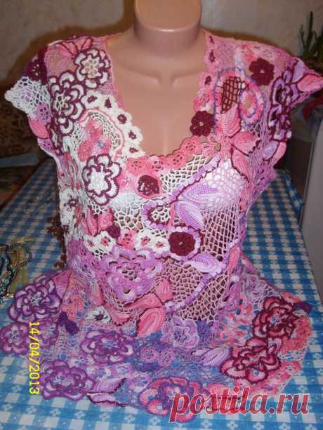 Кофта "Цветочная фантазия".Автор работы : Анна Шихалова..