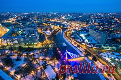 В нескольких областях Украины объявили воздушную тревогу. В нескольких областях Украины вечером в субботу, 21 января, объявили воздушную тревогу. Отмечается, что тревога была в Днепропетровской, Полтавской областях Украины, а также на подконтрольной Киеву части Херсонской области. Кроме того, сообщалось о взрывах в городе Никополе, расположенном в Днепропетровской области.