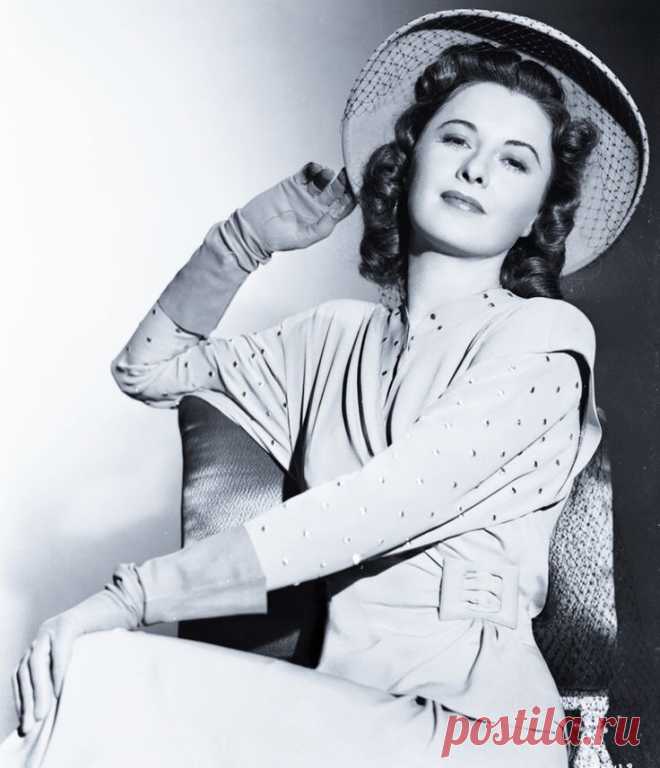 Барбара Стэнвик, 16 июля, 1907
 • 20 января 1990