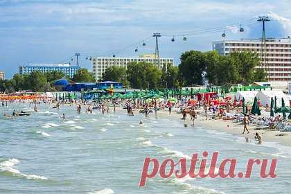 Российский блогер описал популярный курорт Европы фразой «Геленджик в разгар сезона»