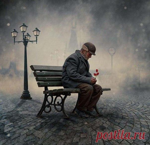 На что мы тратим жизнь? Стихотворение На что мы тратим жизнь?  На мелочные ссоры,  На глупые слова, пустые разговоры,  На суету обид, на злобу — вновь и вновь.  На что мы тратим жизнь?  А надо б […]