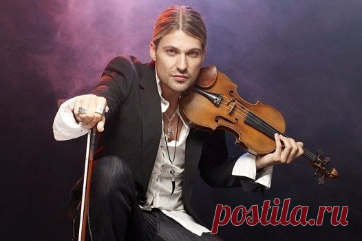 David Garrett
Ему всё равно: стоять на сцене лондонского Роял Альберт Холл или же на улице в драных джинсах и простой футболке и радовать слух мимо проходящих людей звуками своей скрипки Cтрадивари (стоимость - миллион евро). Ведь он музыкант без 