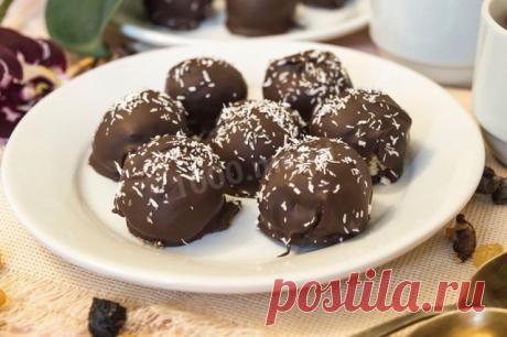 Творожно шоколадные шарики с курагой и орехами рецепт с видео - 1000.menu