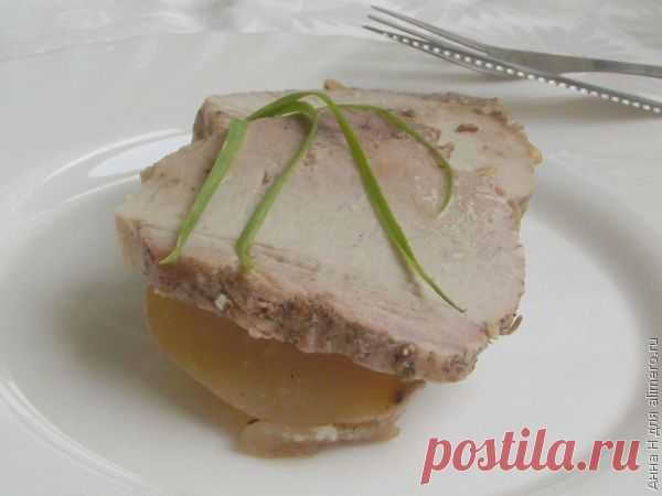 Запеченная свинина с айвой и картофелем / Рецепты с фото Сочетание фруктов с мясом всегда выигрышное. Даже рыба с фруктами отлично сочетается. В моем недавнем эксперименте я совместила айву с мясом и получилось очень даже интересно и не...