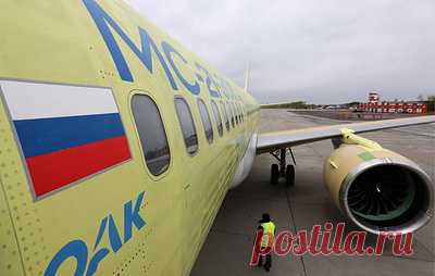 ОАК завершила постройку первого самолета МС-21 с российским композитным крылом. В ближайшее время специалисты подготовят его к первому полету