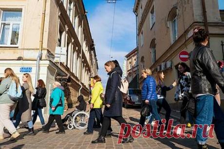 Назван предел продолжительности человеческой жизни. К концу XXI века люди смогут доживать до 130 лет, а крайний предел продолжительности жизни человека может достигать 180 лет. Однако, отметил кандидат математических наук Лео Белзил, увеличение продолжительности жизни вызовет огромные изменения в обществе и окажет влияние на медицину и социальные программы.