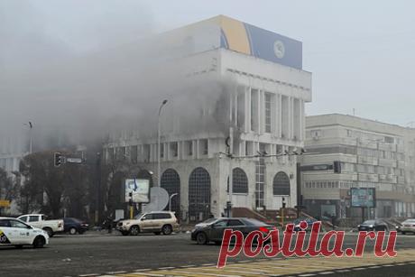 Раскрыты детали уголовных дел против участников беспорядков в Казахстане. В Казахстане раскрыли детали возбужденных против участников протестов и столкновений с полицией уголовных дел. Из 494 рассматриваемых дел только 44 случая квалифицированы как терроризм, остальные же проходят по другим статьям — массовые беспорядки, хулиганство и убийство.