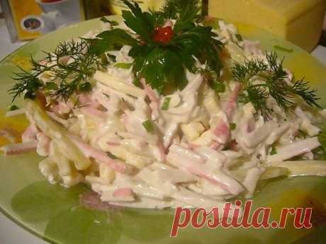 Сочный и вкусный салат с крабовыми палочками «Быстрый» Сочный и вкусный салат с крабовыми палочками «Быстрый»